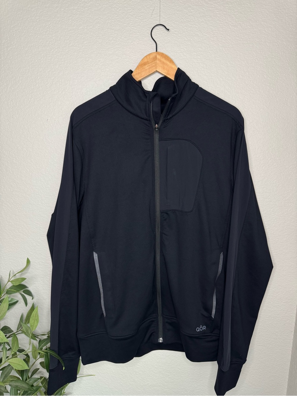 QOR Superlight Run Hoodie Jacket Men's L Black Reflective Performance Full Zip